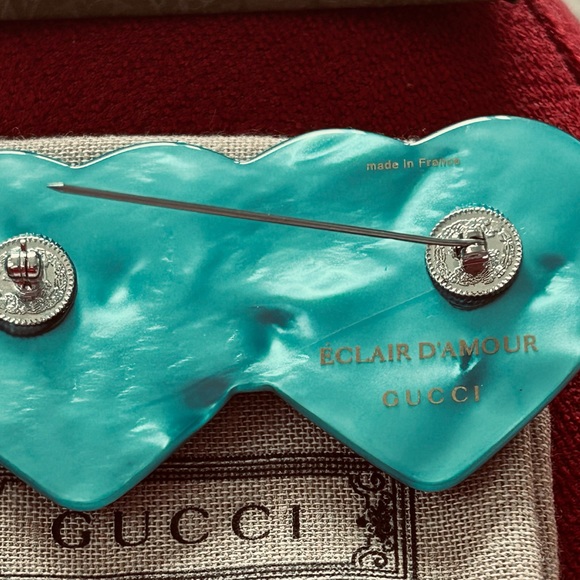 Gucci double heart brooch, NIB - Picture 4 of 7
